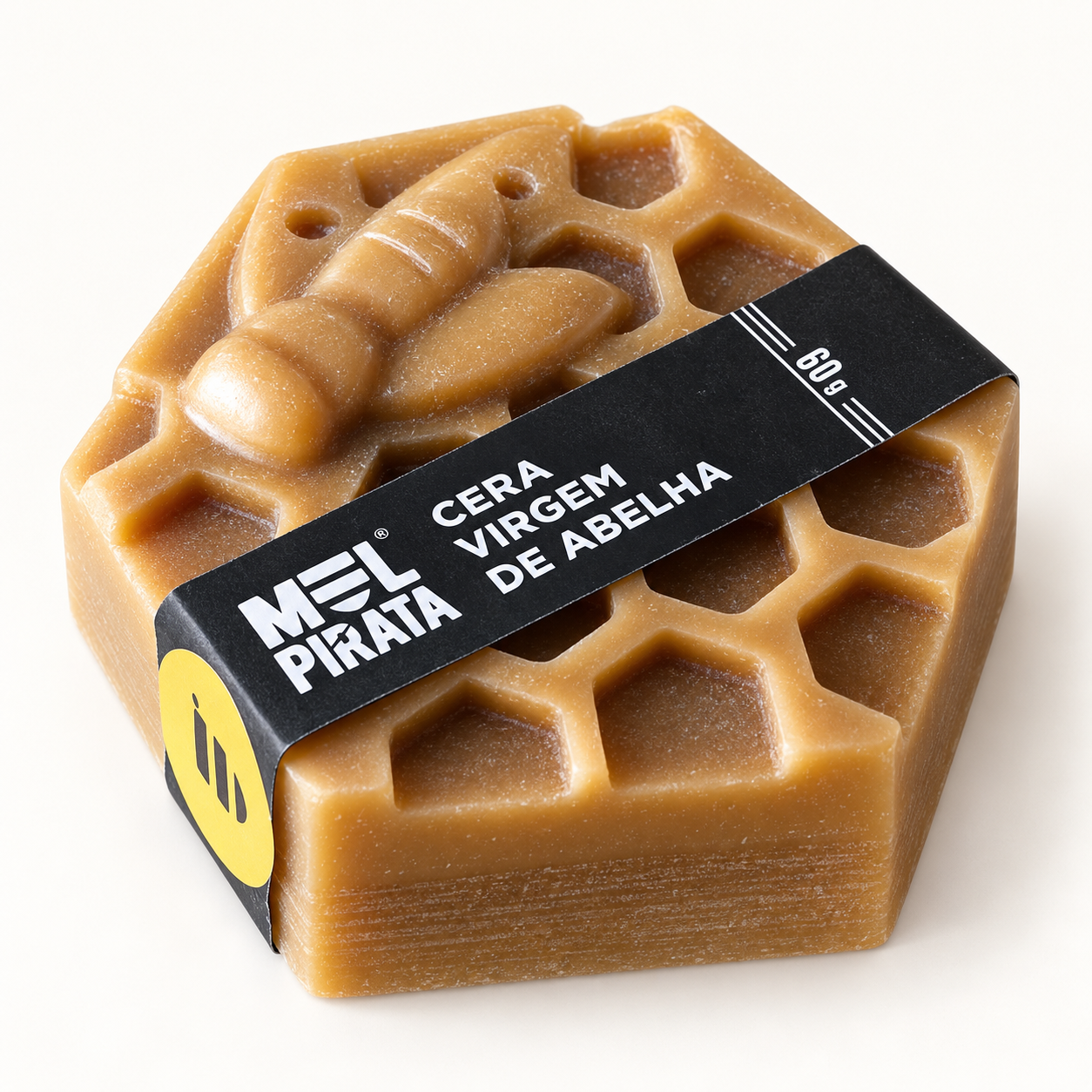 Bloco de cera virgem de abelha Mel Pirata de 60 g, com relevos de abelha e favo e cinta preta.